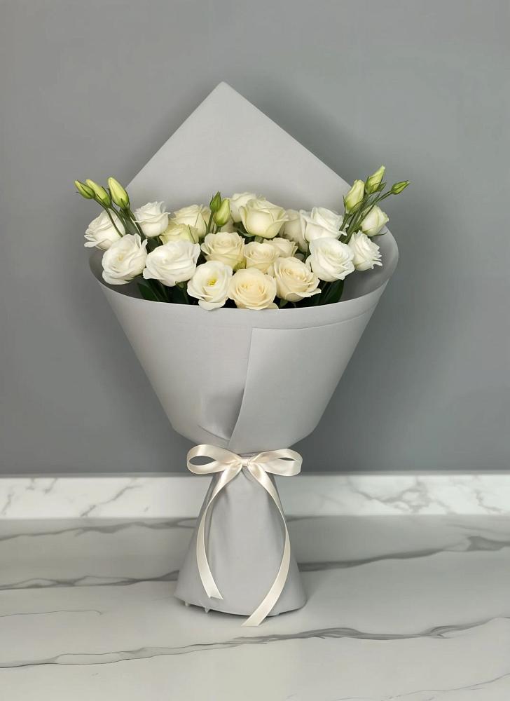 Букет цветов из: Розы и Лизиантусы в Степной