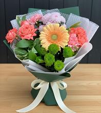 Букет цветов из:  Гвоздики, Розы, Герберы и Хризантемы в Степной