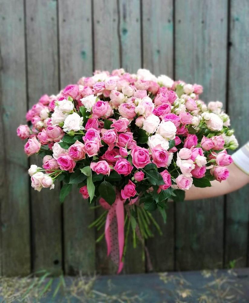 Букет Розовые кустовые розы Натали и Лав Лидия в Степной